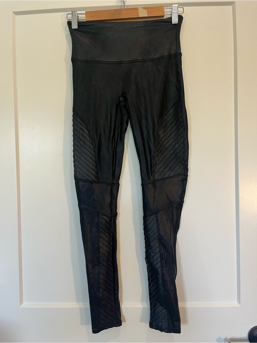 SPANX Women's Faux Leather Moto Goth Grunge Leggings In Black Size Medium - Picture 2 of 12